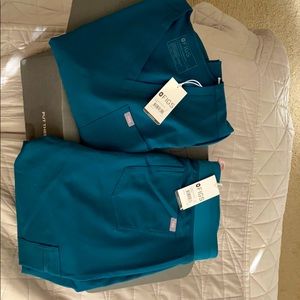 FIGS Set of Scrubs - Caribbean Blue